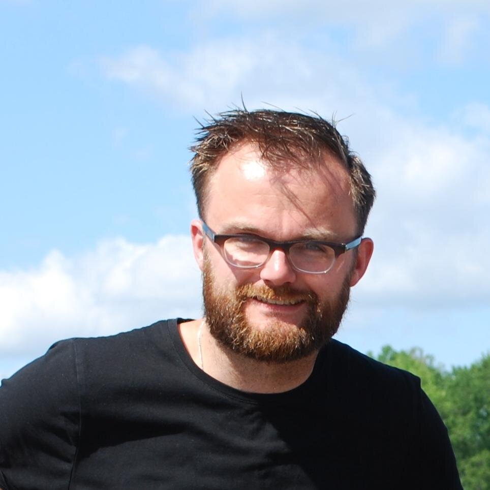 Dieselfreak - Truckdriver - Photography - Heavy Haulage - Currently cycling long distance - Realist