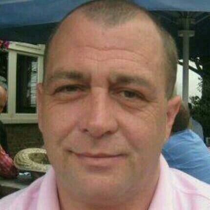 robf300's profile picture. im just me . .. if u wanna know more tweet me  :)