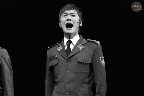 누구에게나 꿈은 소중하다 믿는 세르반테스... 그 꿈을 절대 놓지 말라고 간절히 호소하고 싶은 바보... 리플은 죄송합니다
