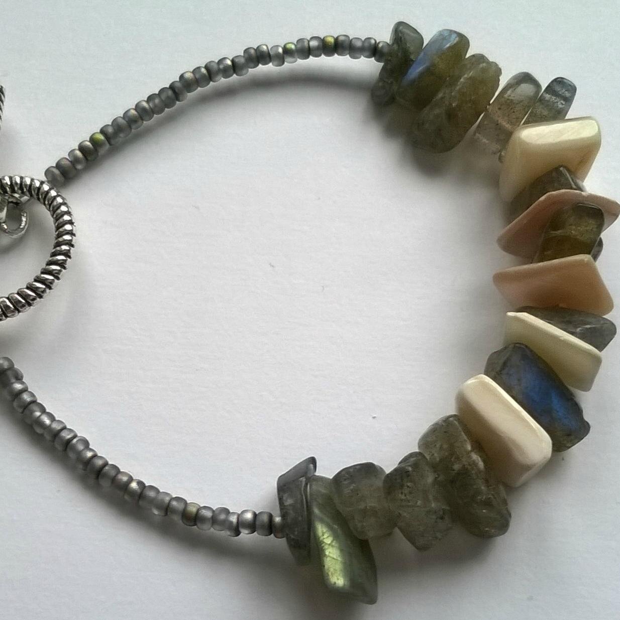 I make jewellery and blog about it! 
http://t.co/aiQBdDn7cL
http://t.co/k6MeWKmOYs