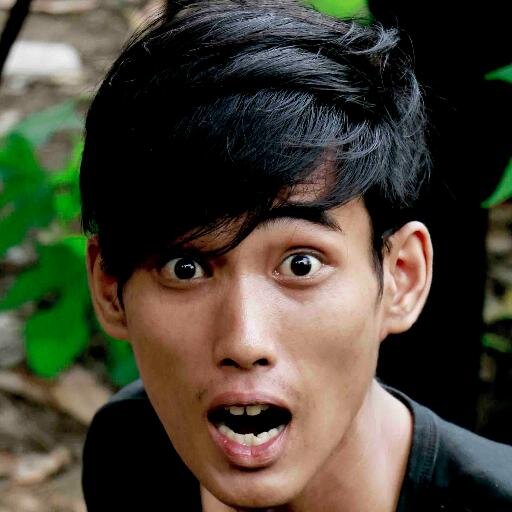 Orang hadir di hidup seseorang karena sebuah alasan. Mereka memberi bahagia dan kecewa. Ada yg sesaat, tapi ada yg selamanya..