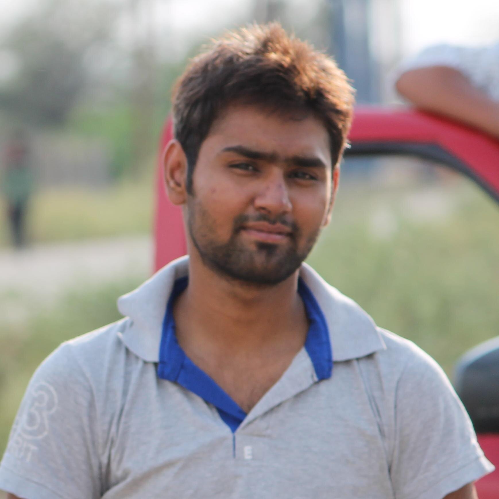 A simple boy with Good knowledge of graphic designing. also know to design websites.! not a professional photographer but trying to be the best.! :) :)