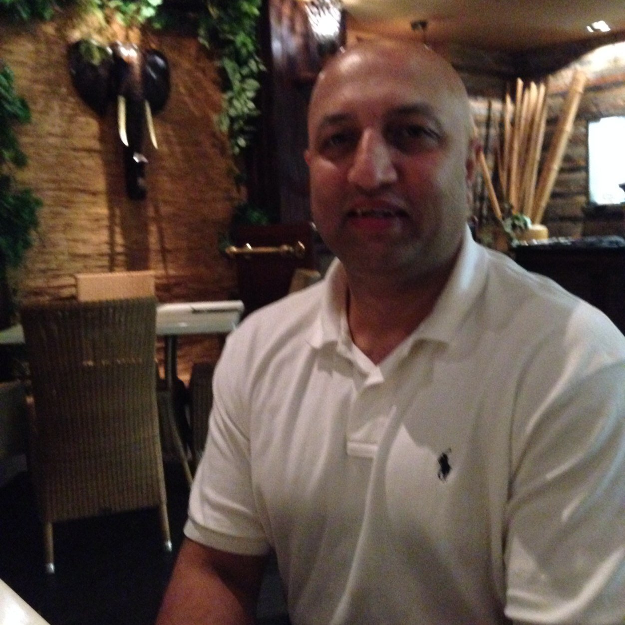mo khan