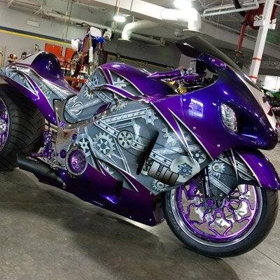 Mi nombre es Carlos pero prefiero que me llamen El Balas.Naci en 1997 el 20 de enero.Fanatico de las motos y el futbol.