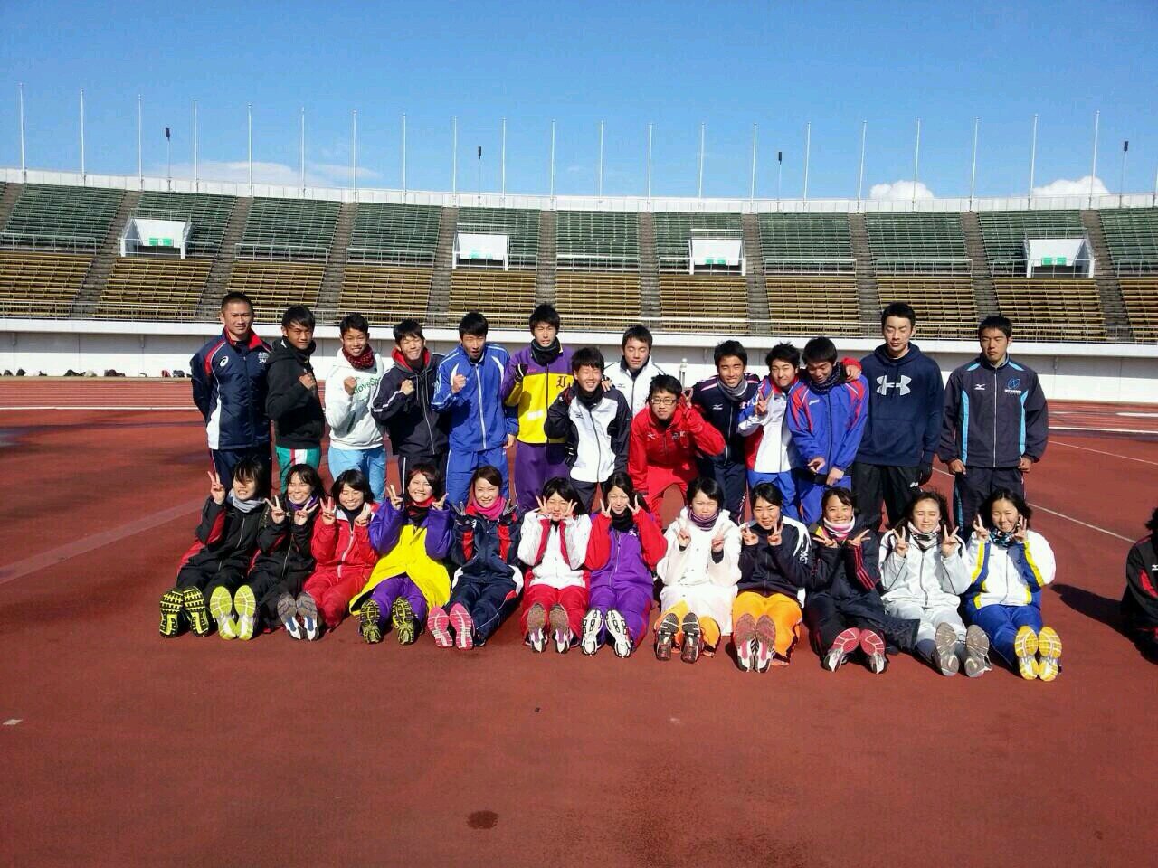 岡豊2-4 陸上                 高1㍍97㌢                                              2ｍ07cmは僕が塗り替えます。                                     岡豊陸上特攻隊