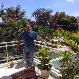 lrgonzalez0523's profile picture. 