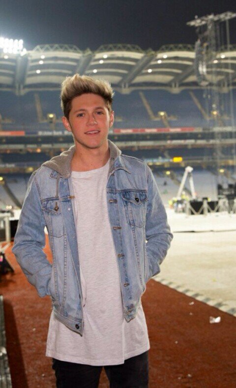 #Directioner #Mahomie #Vampette #Janoskiator
23-05-14 WWAT 1D :) @joe_sugg Follow Me ? :)))