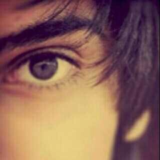 __Fno_s's profile picture. جنوبيه ، بطبعي شخصية مسالمة ، وذات وتيرة هادئة أحيانا لو حصل وغلطت عليك او استفزيتك بشيء ، فالآغلب مجرد مردود لتصرف سويته .. تغريداتي بالمفضله