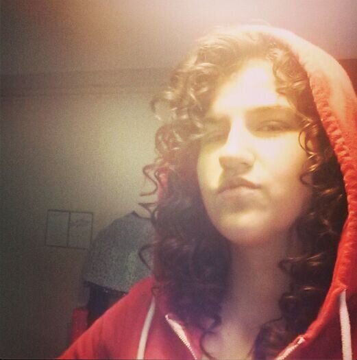 23 nd looking for my destiny ... im bubbly love me or hate me im like marmite make your choice !!