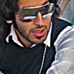إحساسك بالدفئ في الشمس رغم بعدها عنك ينطبق تماماً على علاقتك ببعض الاشخاص فرغم بعدهم عنك يحيطونك بحبهم ومشاعرهم الفياضة تجاهك