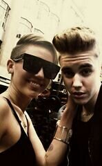 Jiley pode ser apenas amizade, mas é mais real que Jelena