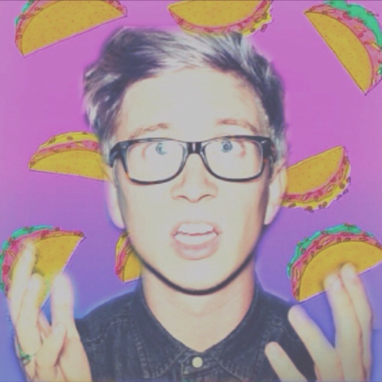 ITS TROYES BIRTHDAY HES 19 IM SCREAMING