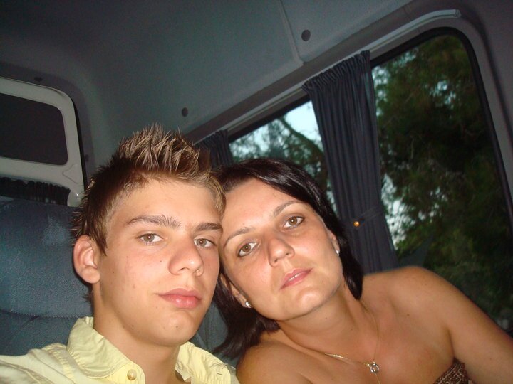 lauratipeanu's profile picture. 