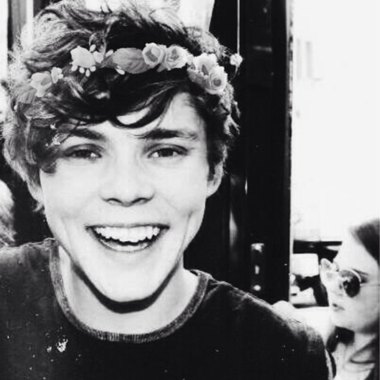 Follow my other account @luciferhemming i follow back