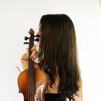 Я достаточно раскрепощенная как человек. Нравится обмениваться мыслями. Живу в прекрасном городе. Хочу жить не обычно.