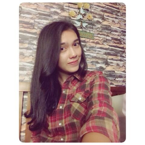 pout_april's profile picture. 