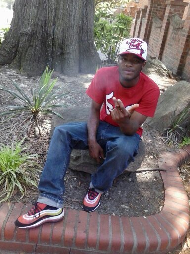 KingMePeasant's profile picture. Get Money Fuck Bitches, Mission Complete!!! Wifey Ova Bitches , But Its Money Ova Her... Haha!!