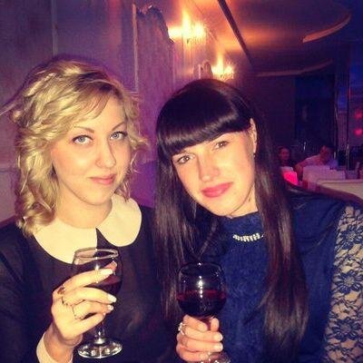 Живу в прекрасном городе. Нравится обмениваться мыслями. Я достаточно раскрепощенная как человек. Хочу жить не обычно.