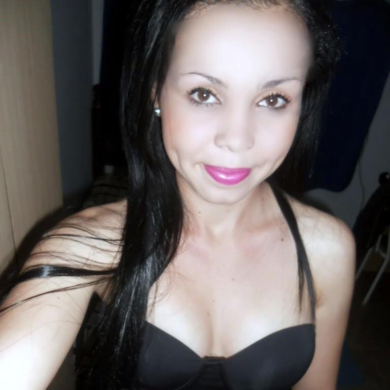 • • O mundo está nas mãos daqueles que tem a coragem de sonhar, e correr o risco de viver o seus sonhos !