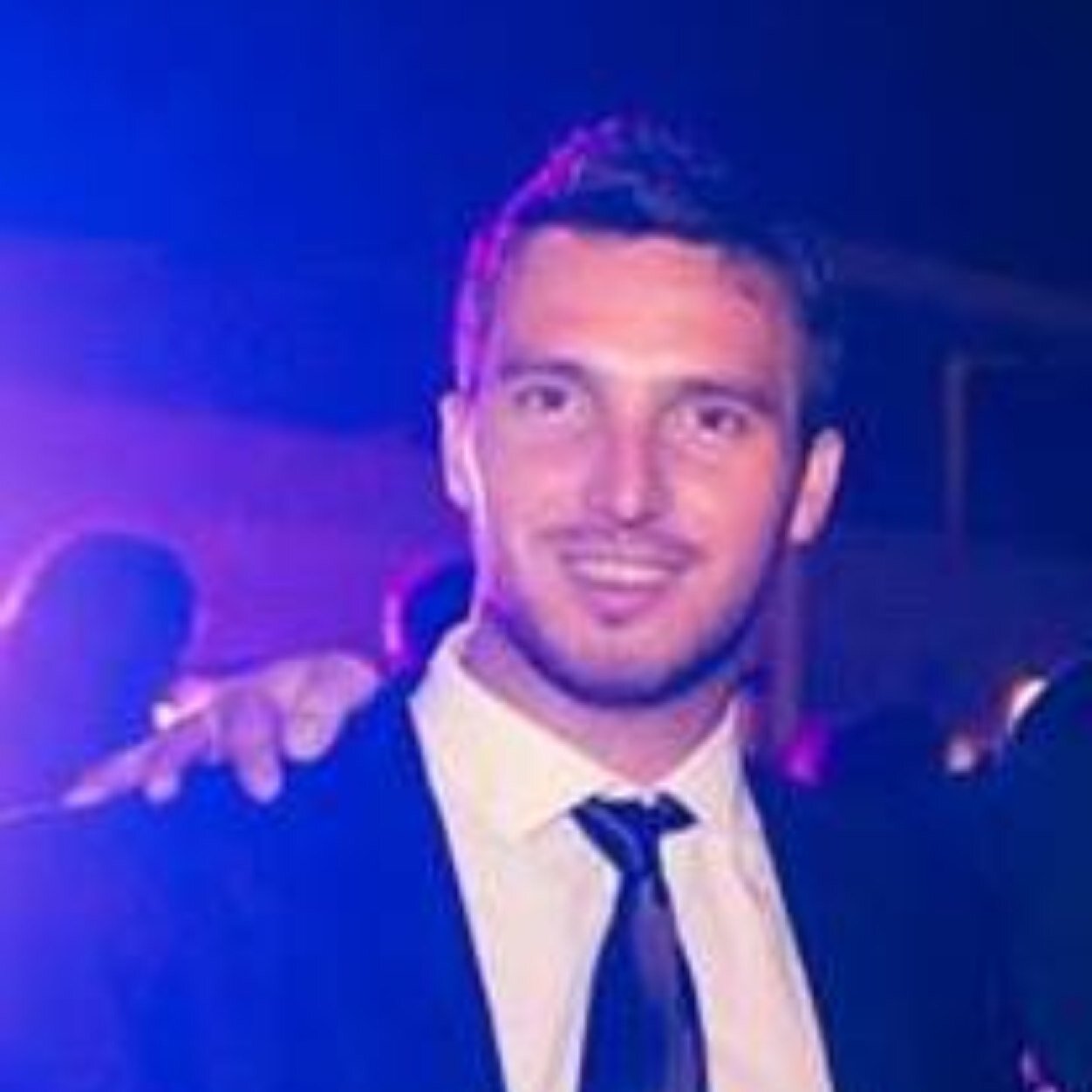 Corredor Inmobiliario,amante del fútbol y el asado - General Alvear Mendoza