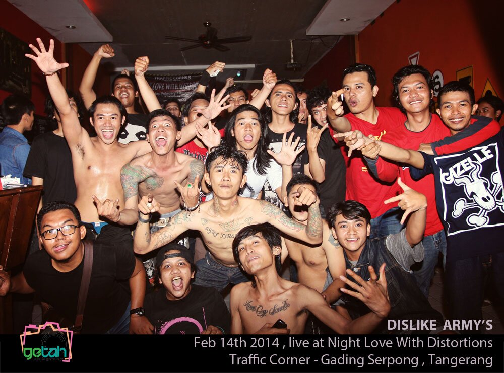 we are @dislikedecember family Tangerang , cp : @rezkypram @eko_nebrow