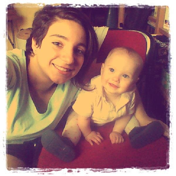 Amo la musica. I miei idoli sono Emiliano e Federico.
Dio mi ha donato una vita, i miei idoli una ragione per viverla! ♥
AMO LE MIE NIPOTI.♥♥♥