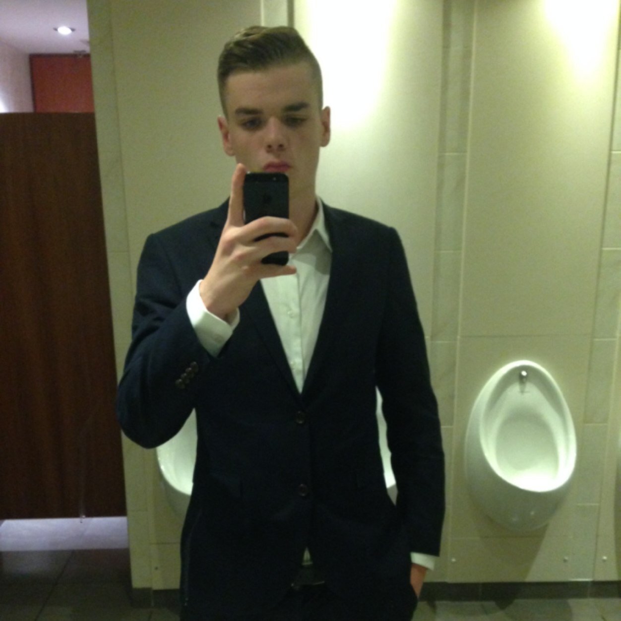 ReeceCompton1's profile picture. 19. Nuneaton.