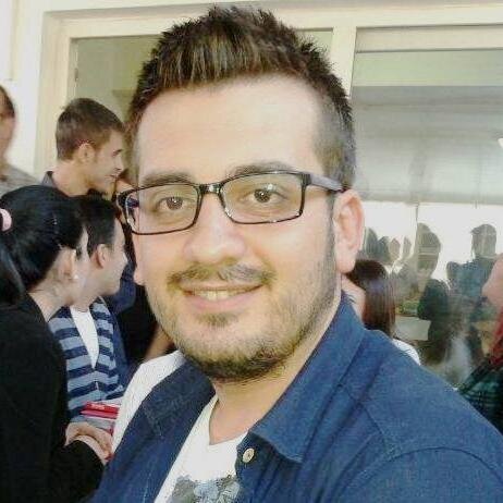 When I get sad, I stop being sad and be awesome instead! - RP, paulista, viciado em gordice, geek.