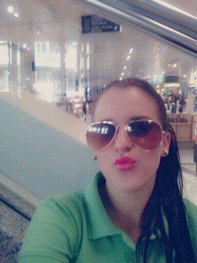 Le doy gracias a la vida porque tengo lo que quiero, alguien que por mi suspira 
y aunque sea desde el cielo.★abuelo tekieroo ★papa pronto asky deseando tk ★