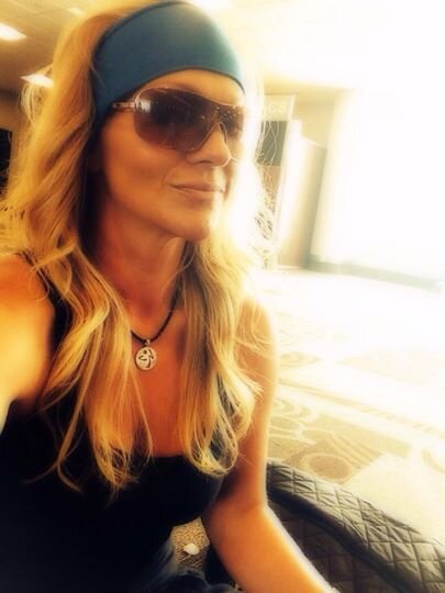 From San Diego, California, In the biz of making people smile for living..whether its through fitness, dental field or bartending! :)  ~ Live Simple ~