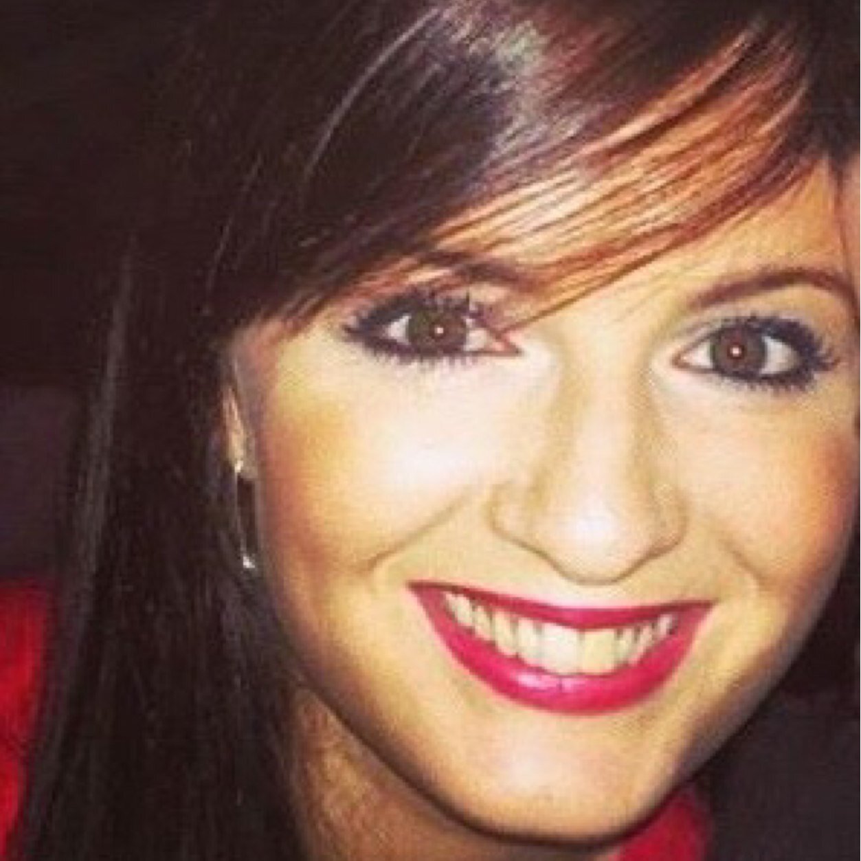 CND Educator, Nail tech and Yoga Teacher in Quirky Qatar!