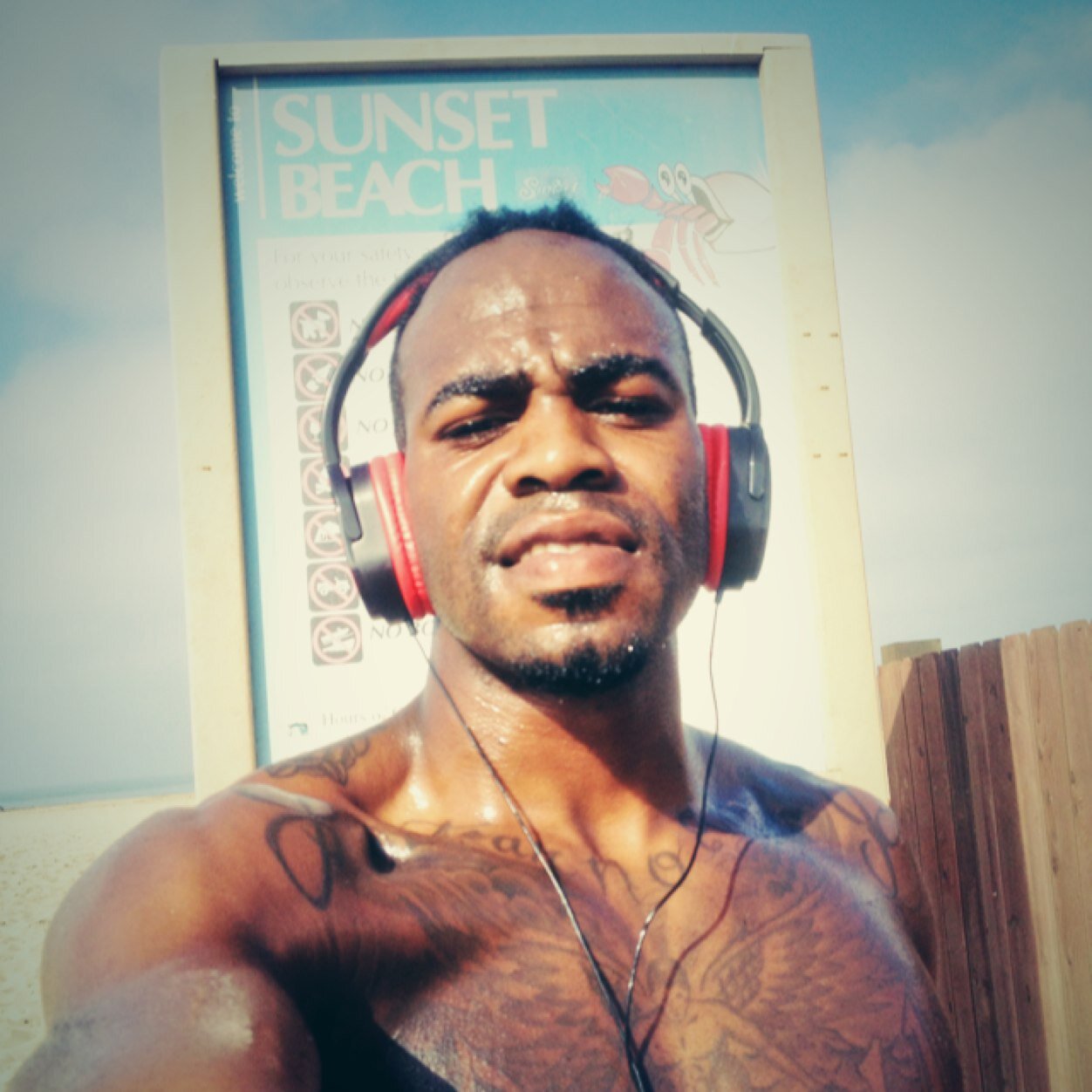 Instagram: _jayyybeee #amateurboxer #personaltrainer