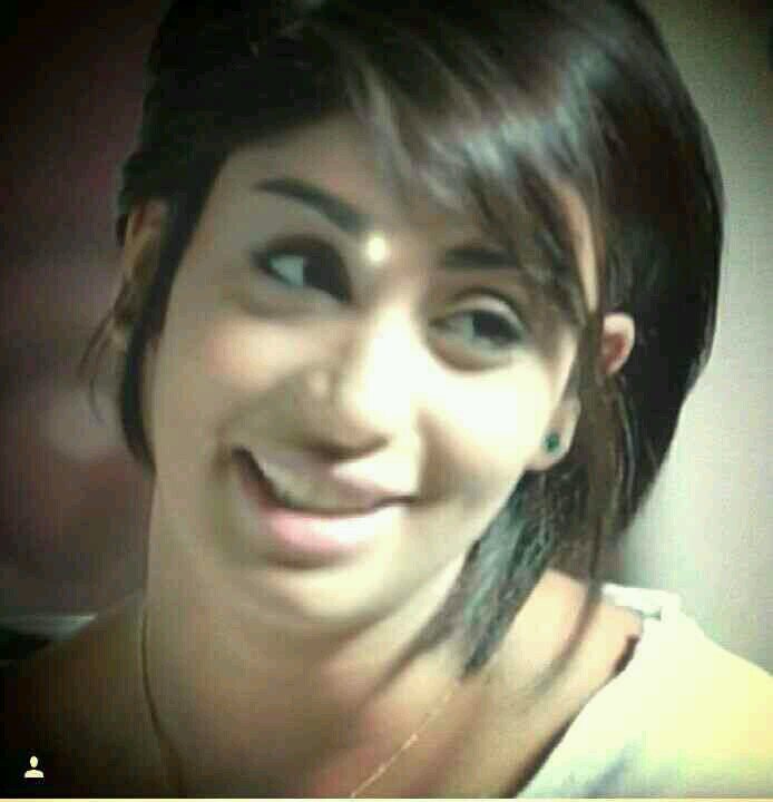 ‏‏‏منَ لآ يھتمَ بامركکء لآ تھتم بأمرھہ  فالمحبہ جميلہ ولاكنَ الكرامہ ٲجمل. ْ