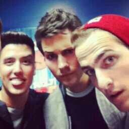 I’m a ♯Rusher and i’m so proud of this, no matters what people say any way i know ♯BtrAreOurWinners.........................a♯Swift ♯Barbz ♯Belieber ♯Selenator℡