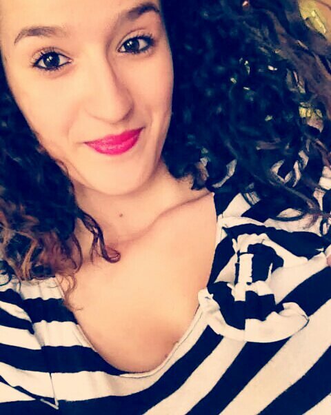 Cherche pas y'en a pas 2 comme moi !
♛ BIT C H  P L E A S E  ,
  I ' M   A   Q U E E N ! ♛
#TeamLacrim #FollowMe #Niro♥