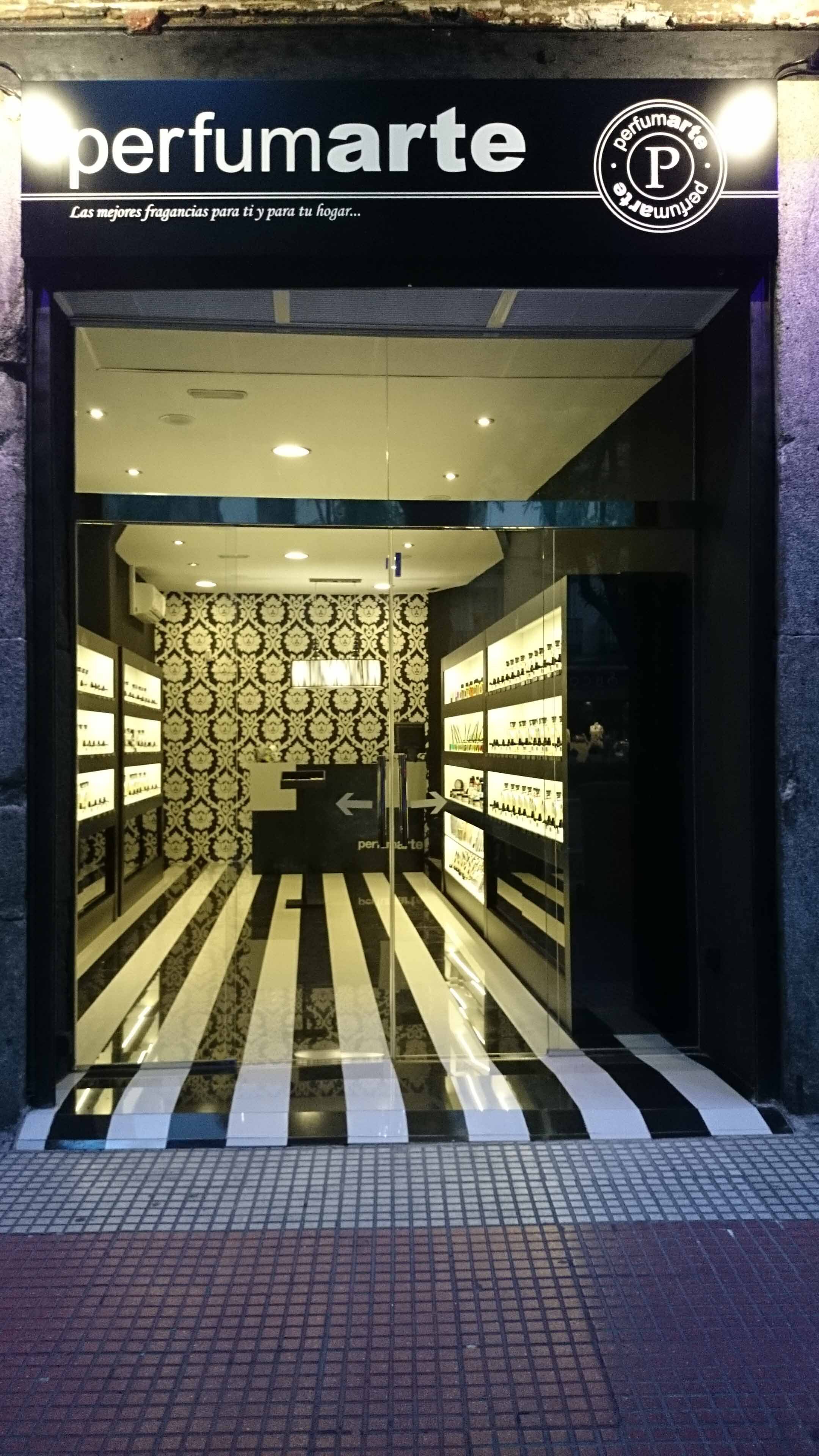 Calle Eloy Gonzalo, 11
28010 Madrid
Teléfono	915 04 87 23
perfumarte.eloy@gmail.com
Sitio web	http://t.co/76f5y1ehQQ