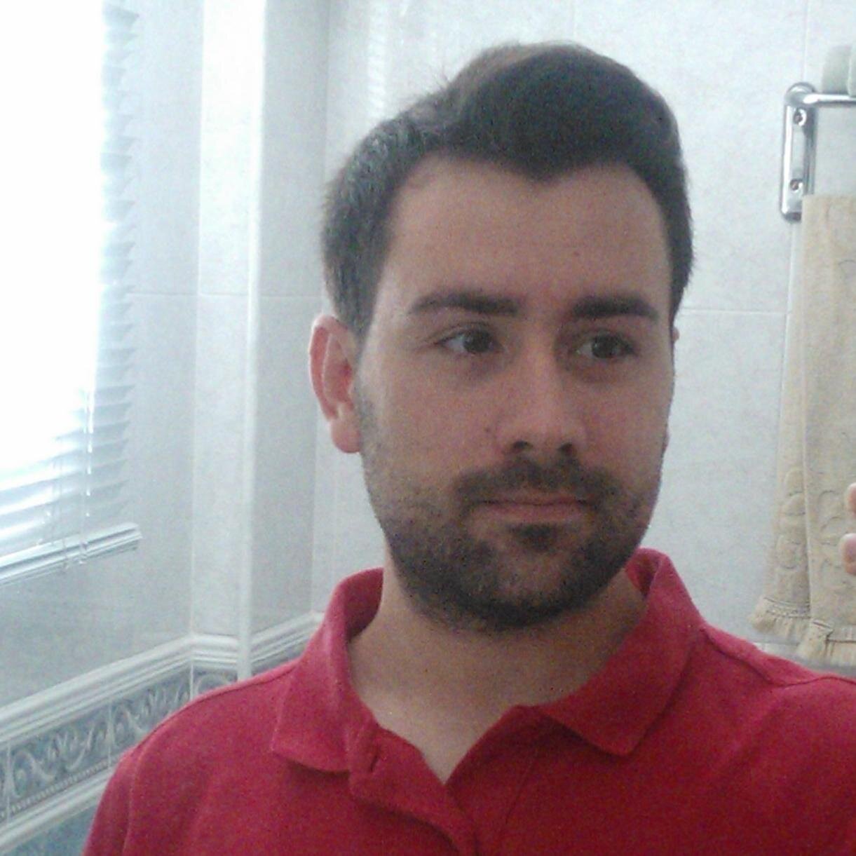 Franizhan's profile picture. Haciendo posible ser un futuro Ingeniero electrónico :)