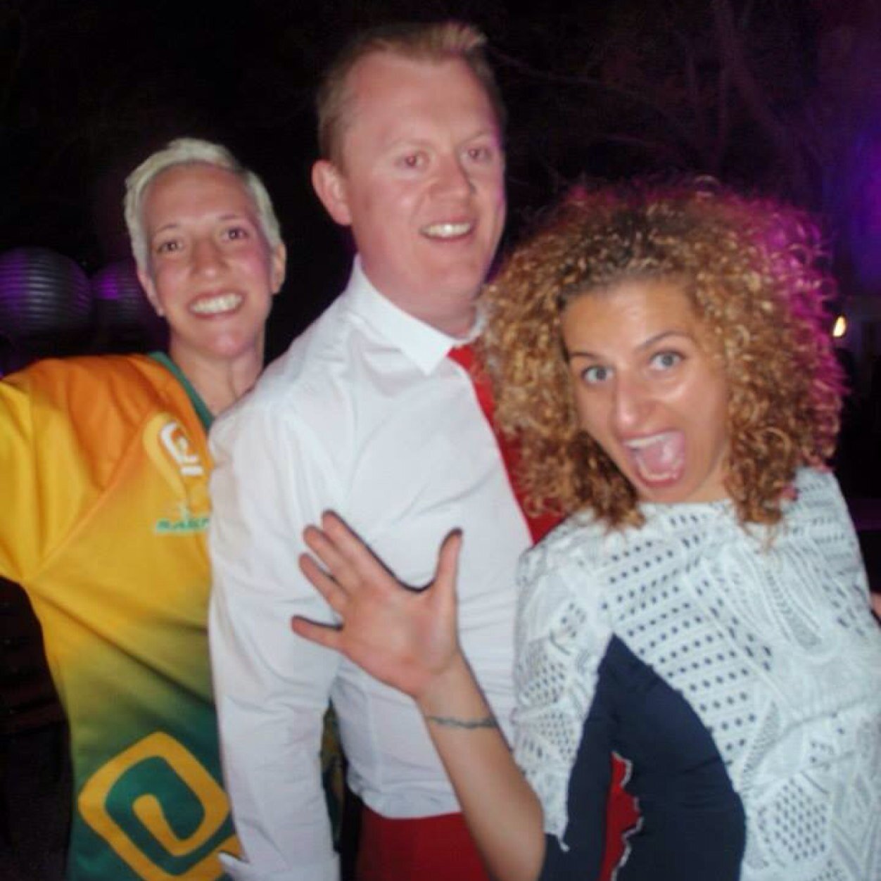 England indoor netball open squad, sales training extraordinare I'm the queen of witty banter & I have massive hair