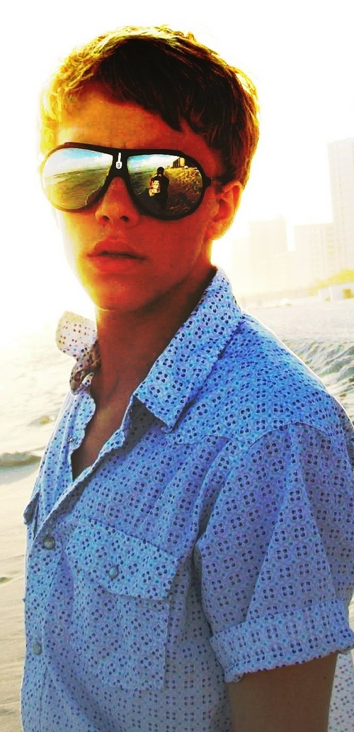 Rebelacta76's profile picture. 