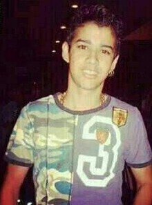 @Gusttavo_lima Inventor dos Amores #Eterno  coração apaixonado afirmando em dores. 
Procura entre os outros o inventor dos amores