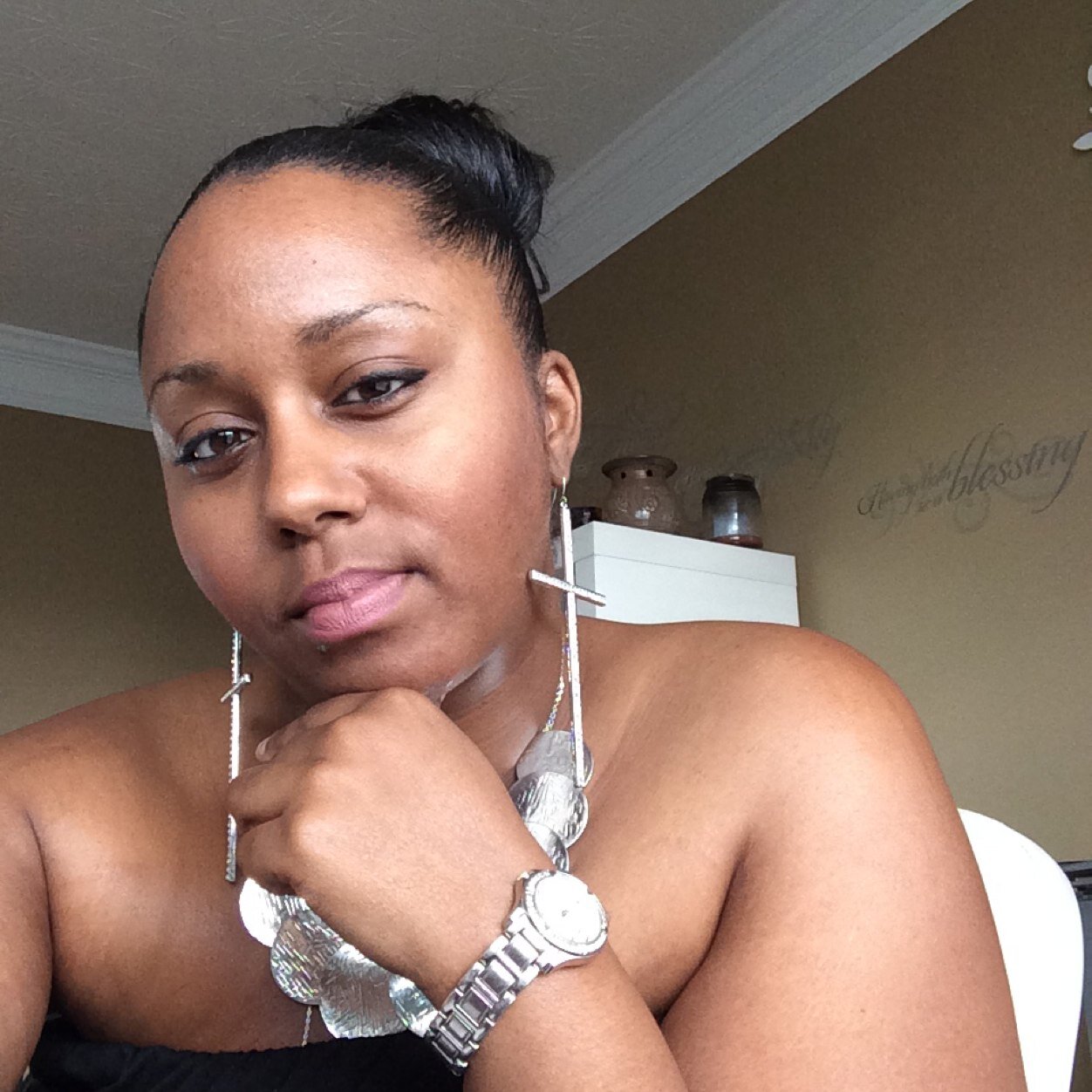 Entrepreneur and business mogul in the making. Success is on my path and failure is not an option. Teaching others how to make money from home and creating jobs