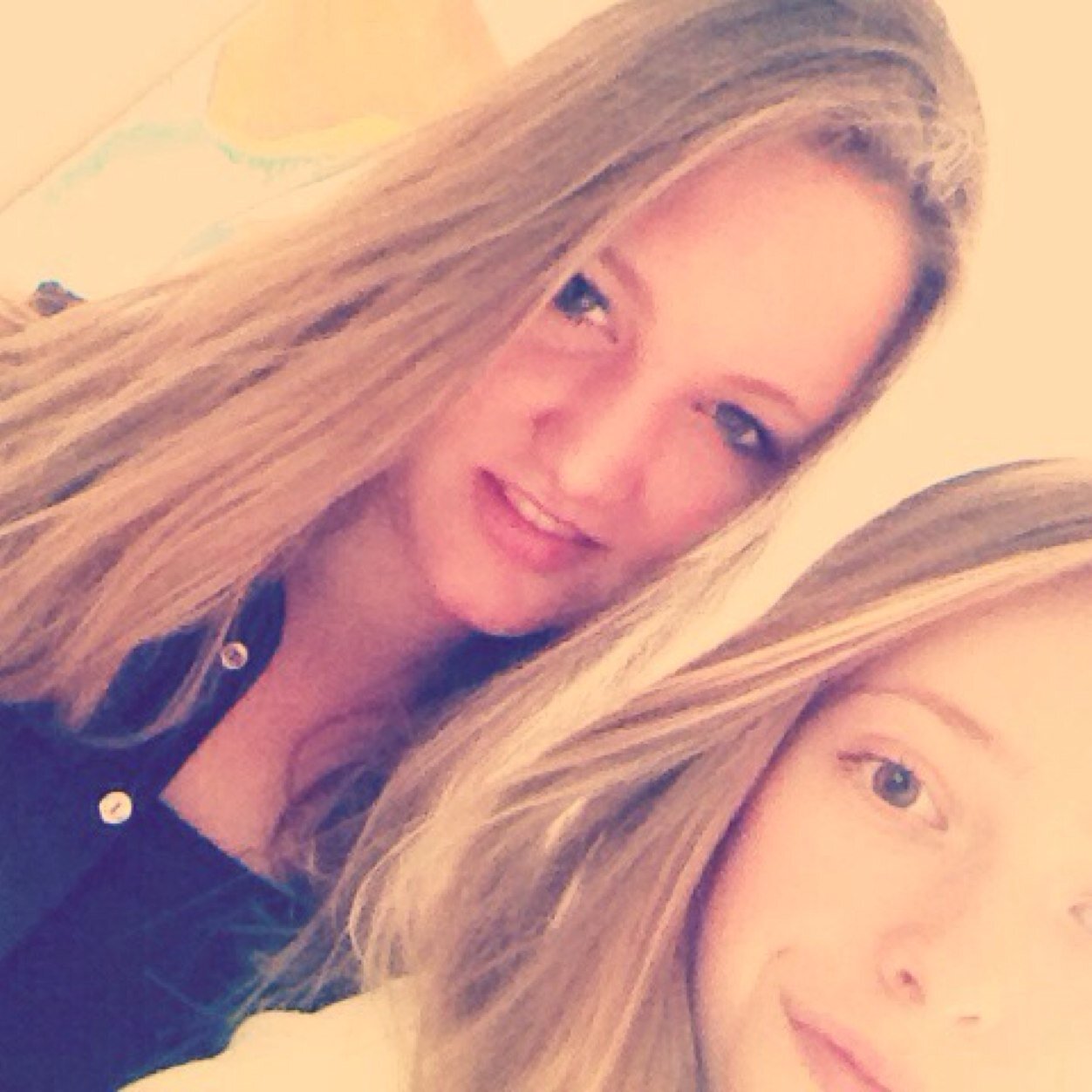 Live ♡ Laugh ♡ Love ♡ Forgive and Forget. Life is too short to be living with regrets ♡ DieHaghe MC1 ♡ Zwemmen ♡ Maerlant 2A2 ♡ Family ♡ Friends ♡