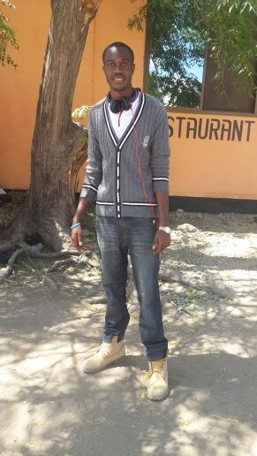 Male, 6 feet n 3 inches...basketball player....super awesome, college student