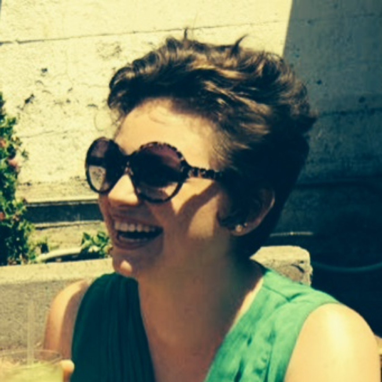 Westyyourbestie's profile picture. life coach / improviser / coffee enthusiast