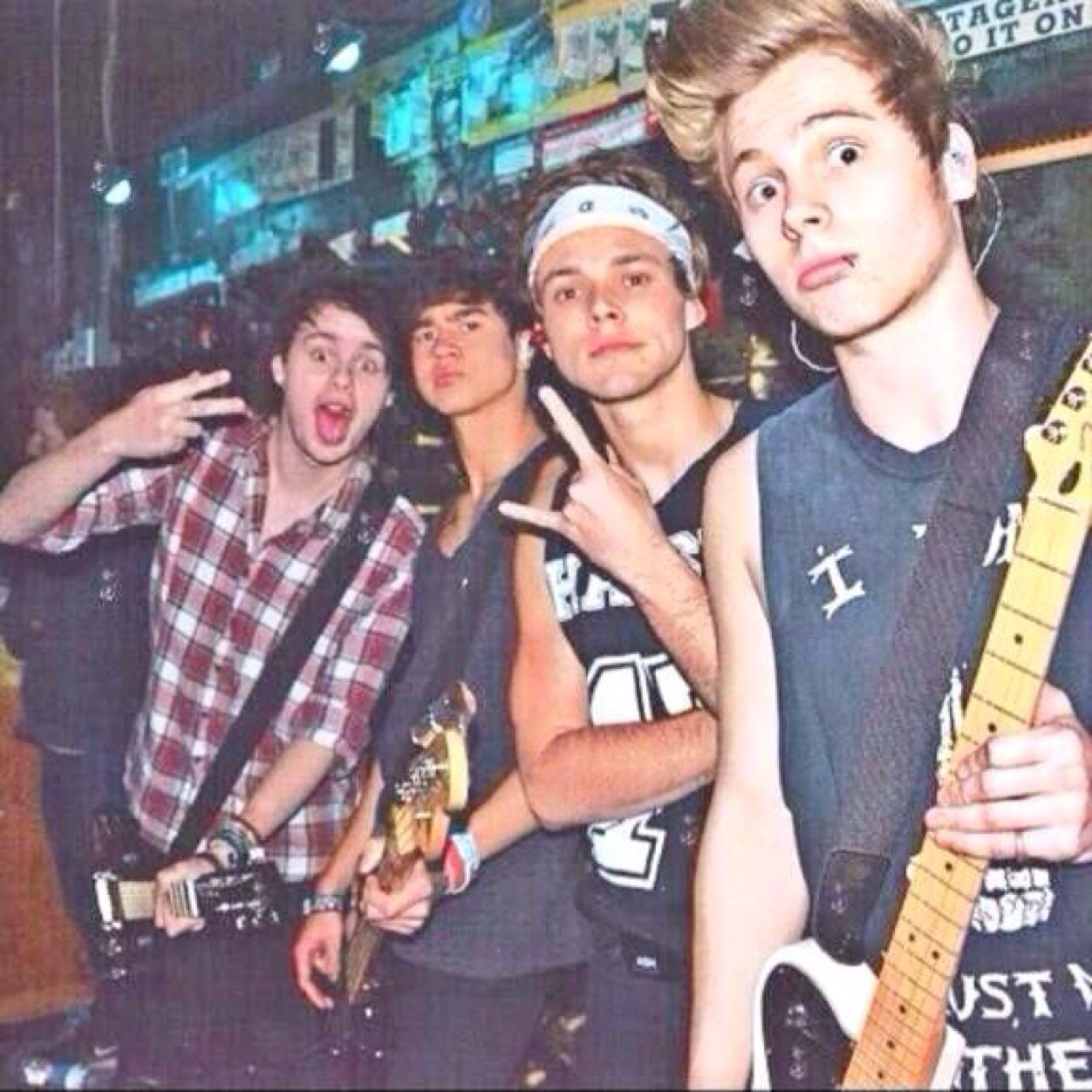 5SOS_family_sp's profile picture. Spain  /  Follow us, we follow back /5SOS family
