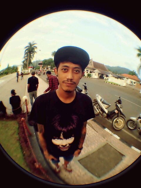 I play bass for nectanabus and spend most of my time in music | sports and hanging out | Forza JUVENTUS | Line : ototnecta | path : otot dustin