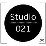 A collective of photographers and other artists in Västerås who run Studio 021, a studio and darkroom.
