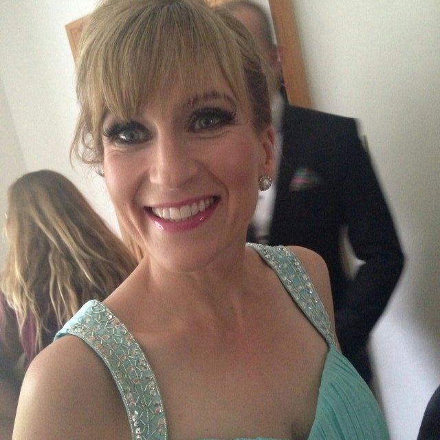 MayEnglishMuses's profile picture. Mum of 3 loves, Music,Fashion, Movies, Art, Jogging Food,Hockey. Turns up the Music very Loud & loves to dance:)