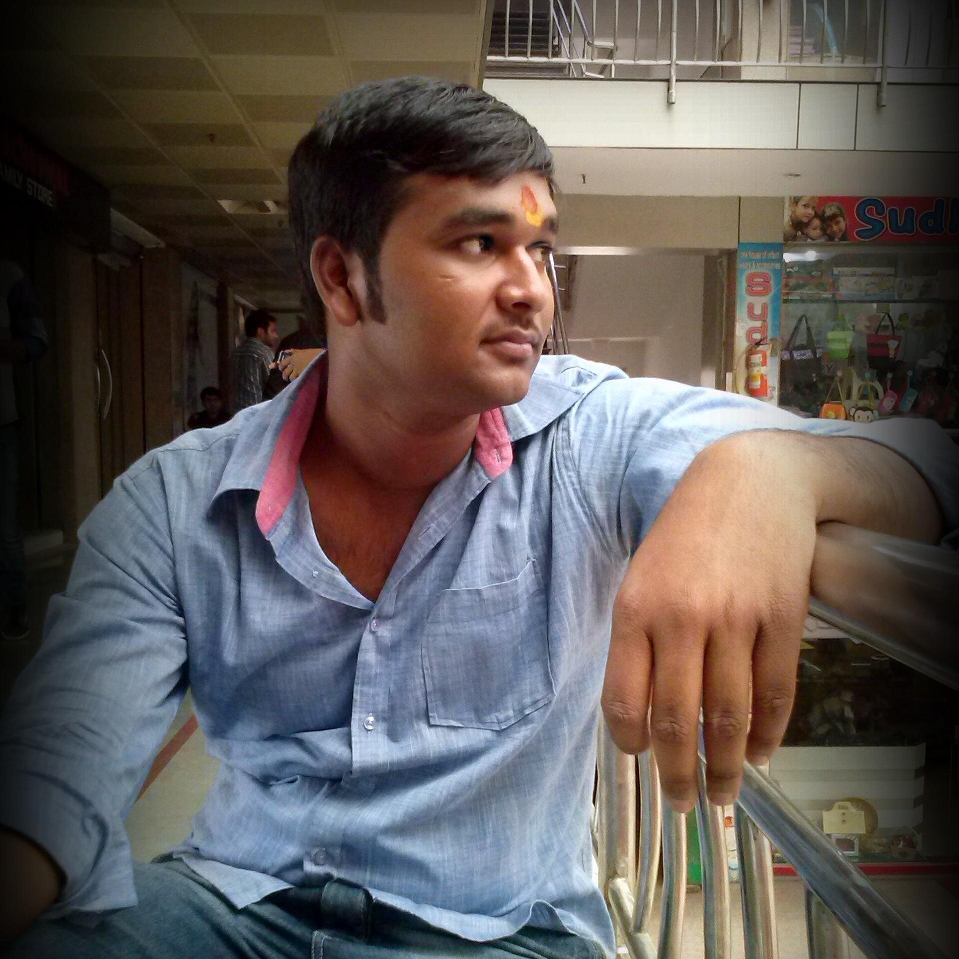 subh0404's profile picture. 