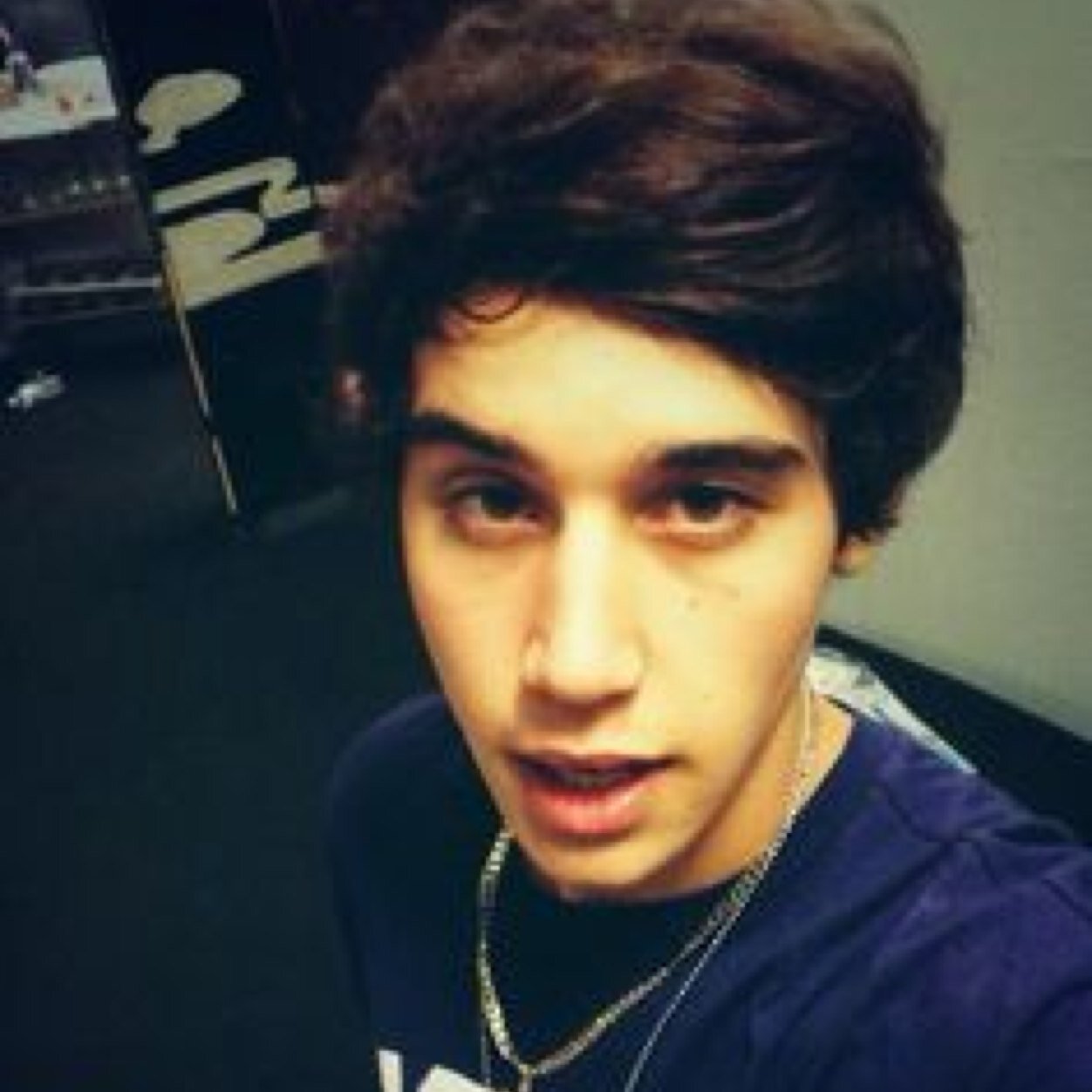 Please go follow @JaiBrooksB